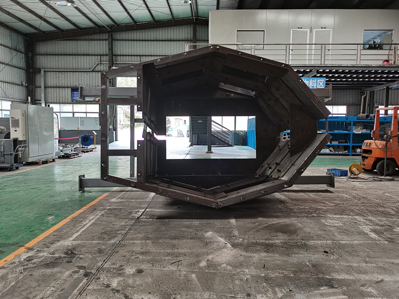 The hanging chain shot blasting machine is in manufacturing(图1)